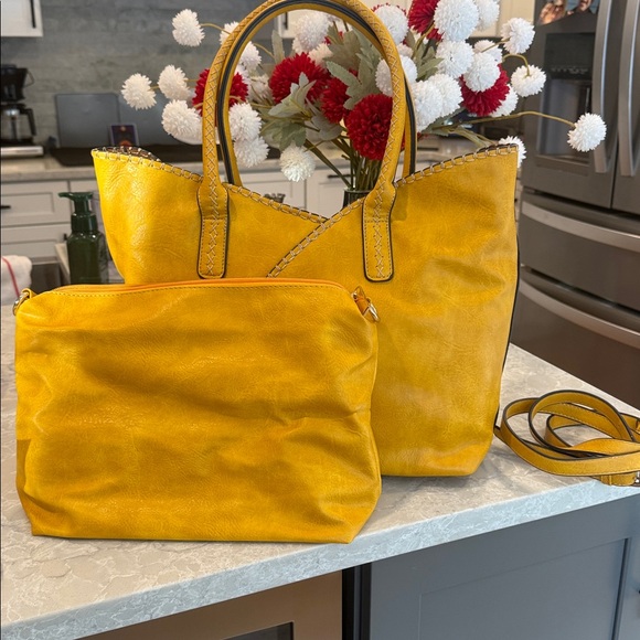 2-1 vegan leather whip stitch tote bag - Picture 9 of 10